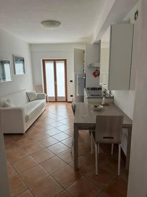 Suite Panoramica Casa Vacanza Di Alex G Oltre il Colle 0*,  Italy