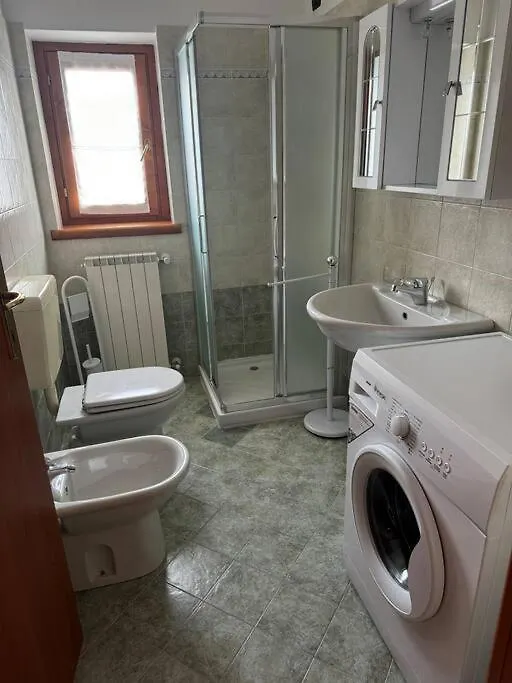 Apartment Suite Panoramica Casa Vacanza Di Alex G Oltre il Colle Italy