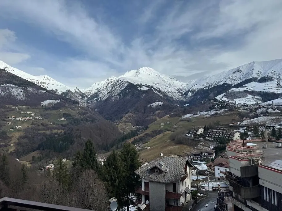Suite Panoramica Casa Vacanza Di Alex G Oltre il Colle 0*,