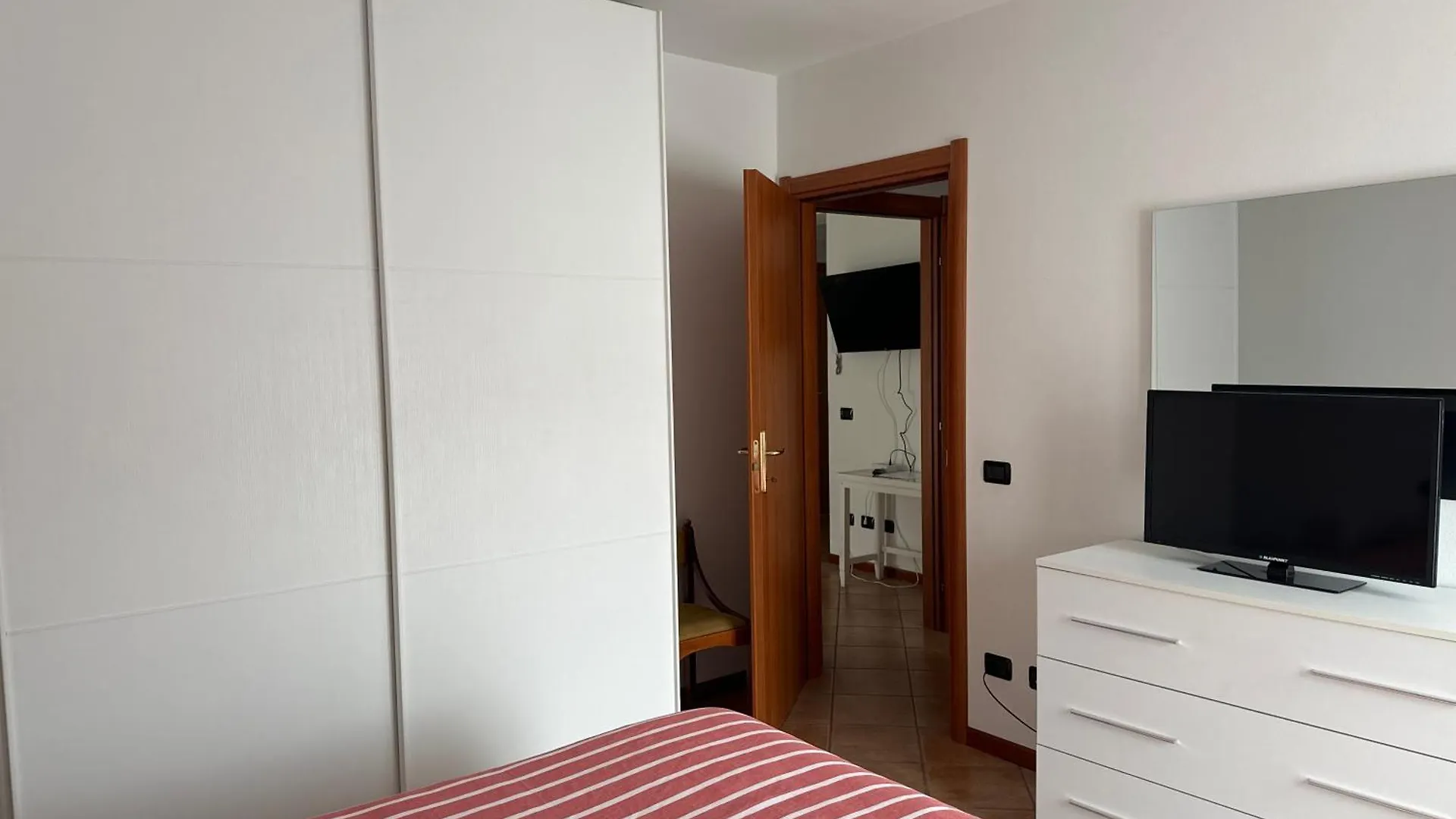 Suite Panoramica Casa Vacanza Di Alex G Oltre il Colle